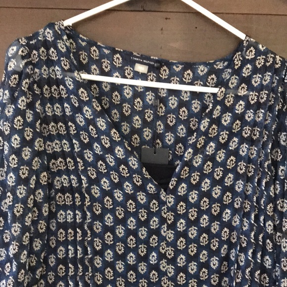 Dress - Picture 2 of 10